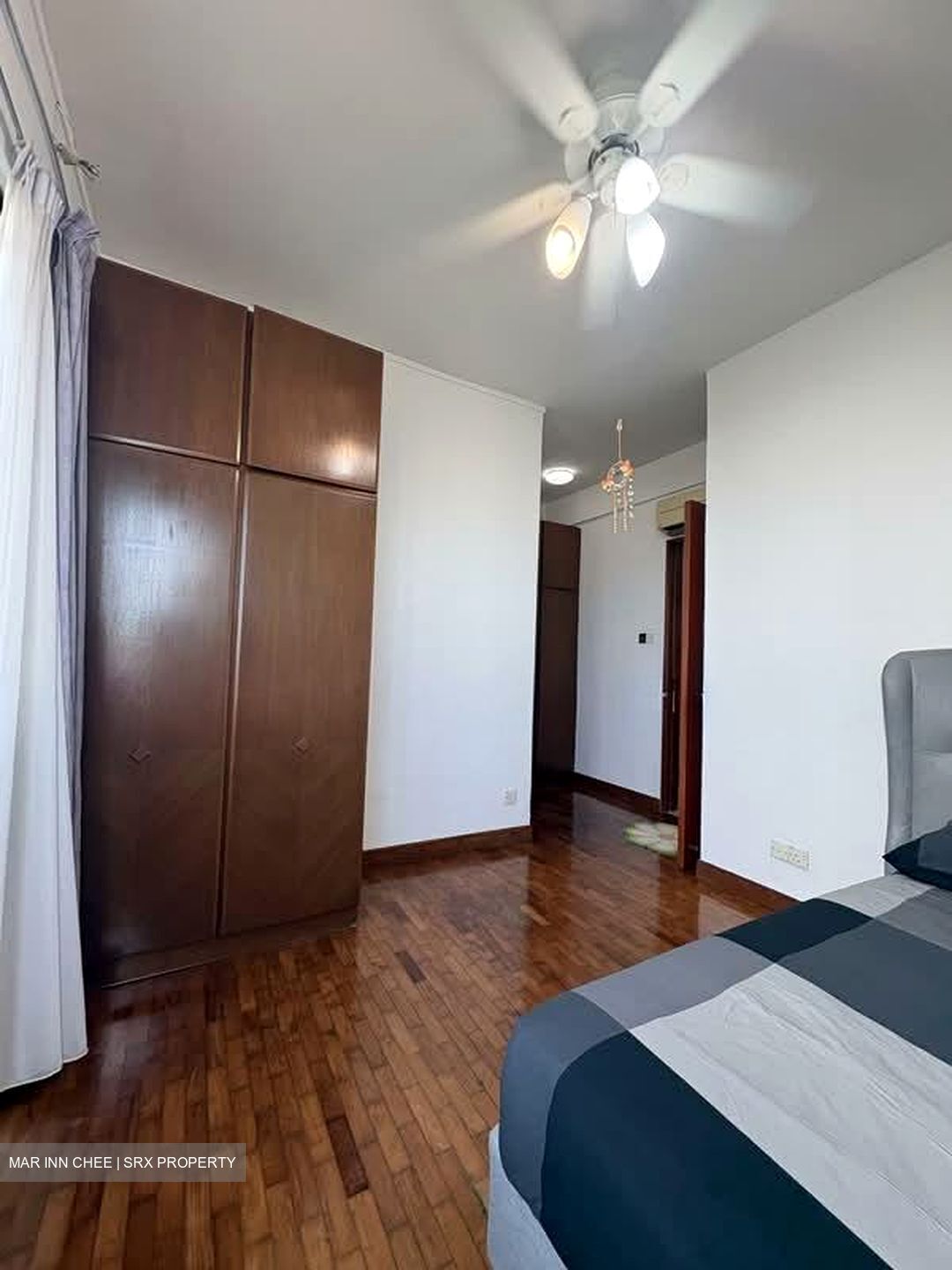 Simsville (D14), Condominium #575319621